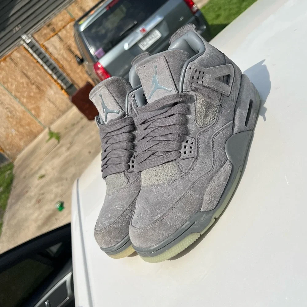 Air Jordan 4 KAWS - Picture 2 of 6